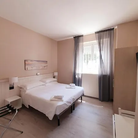 Vela Bianca H & R Diano Marina