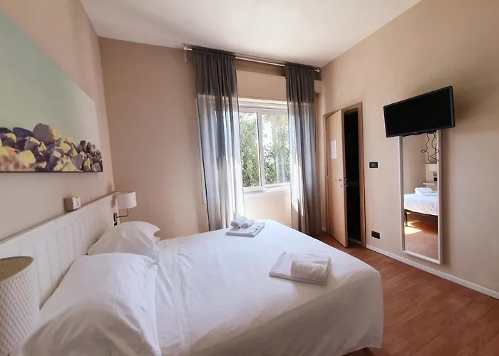 Vela Bianca H & R Diano Marina