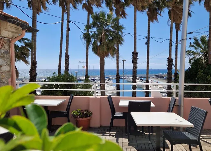 Vela Bianca H & R Hotel *