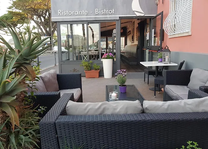 Vela Bianca H & R Hotel