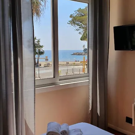 Vela Bianca H & R 酒店 *