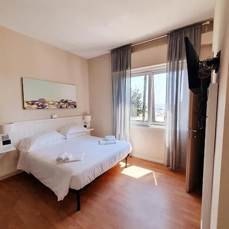 Vela Bianca H & R Diano Marina