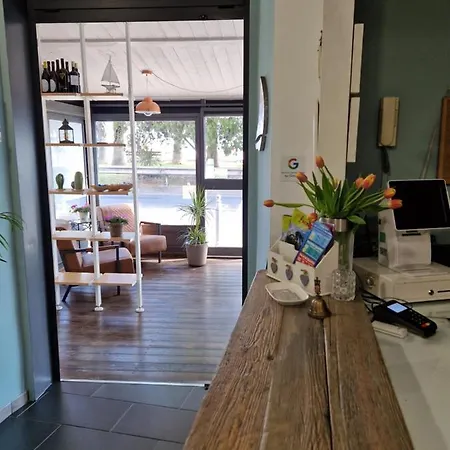 Vela Bianca H & R 酒店