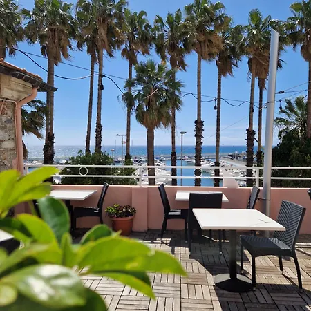 Vela Bianca H & R Hotel *