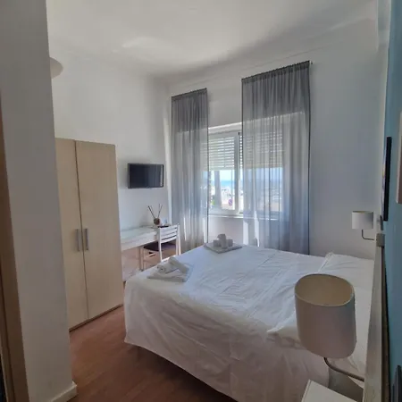 Vela Bianca H & R * Diano Marina