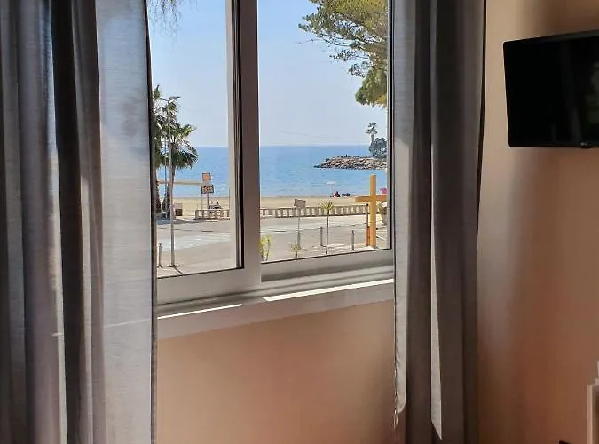 Vela Bianca H & R Hotel *