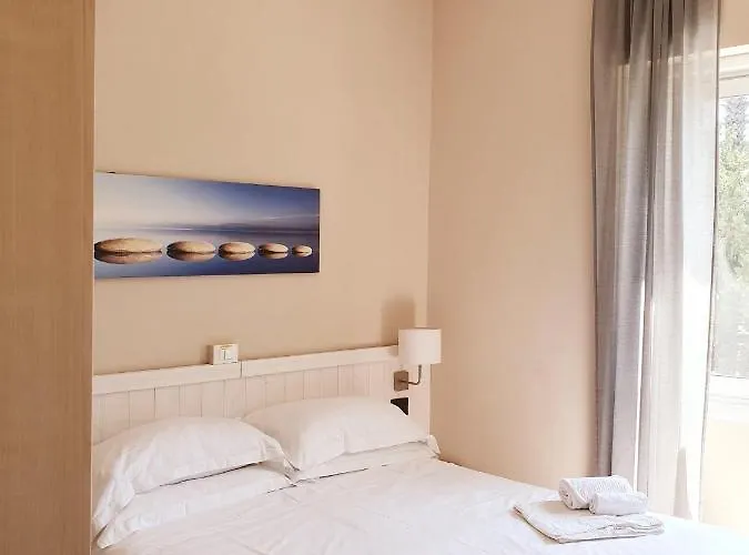 Vela Bianca H & R Diano Marina